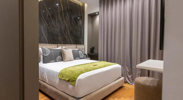 B&Z LUXURY, Забронировать Отель «постель и завтрак» Бари Bari Province, рядом с Малый театр