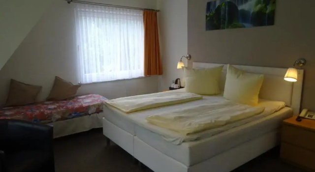 Трёхместный номер Standard Hotel Restaurant Ketterer am Kurgarten