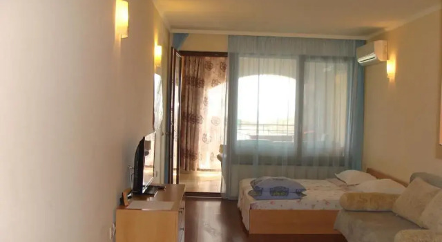 Admiral Apartments, Забронировать Апартаменты/квартира Отели Варненской области с бассейном, рядом с Центр курорта Золотые Пески, Бассейн