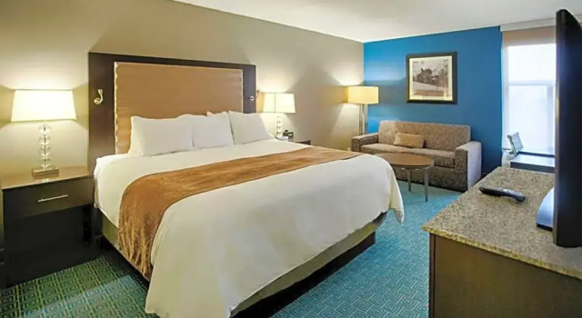Люкс Standard DoubleTree by Hilton Roseville Minneapolis