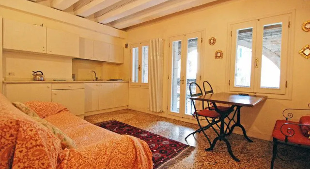 Palazzo Pizzamano, Забронировать Отель Кастелло Венеция