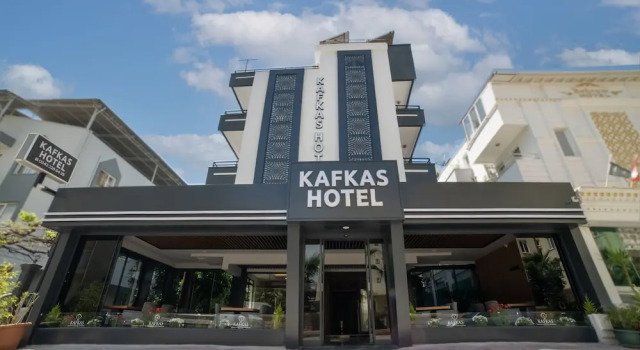 Одноместный номер Standard с балконом Kafkas Hotel