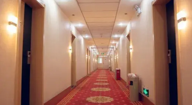 Yanlin Hotel Chain (Handan Zhaoyuan Park South Gate, Handan Road Branch)