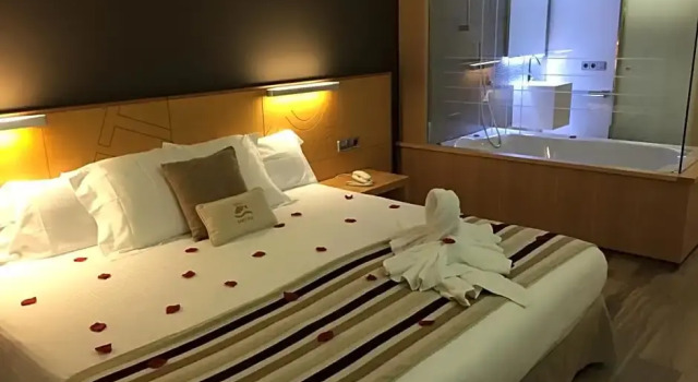 Номер Superior с видом на море Hotel Restaurant Sant Pol