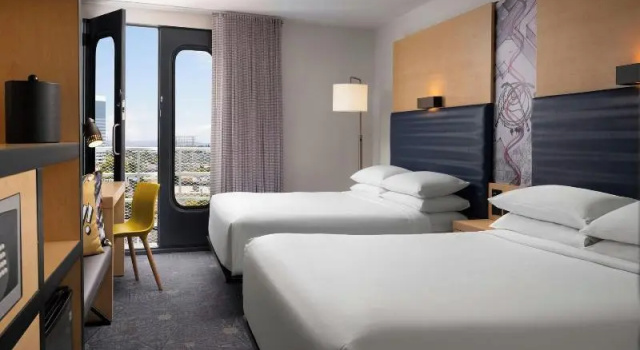 Четырёхместный номер Standard Aloft by Marriott El Segundo - Los Angeles Airport