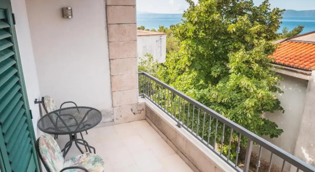 Апартаменты с видом на море Apartments Luketina