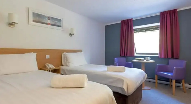 Номер Standard The Caledonian Hotel