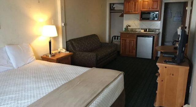 Sea Cliff House Motel