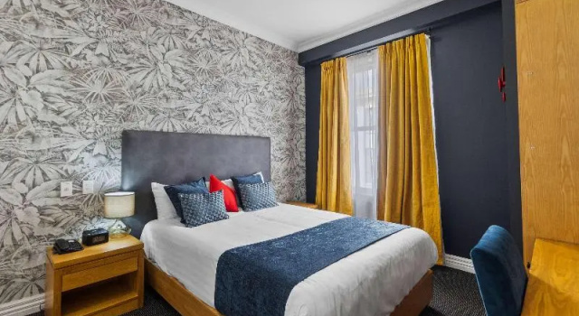Четырёхместный семейный номер Standard Ramada by Wyndham, Hamilton City Center