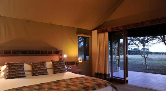Номер Deluxe Sweetwaters Serena Camp
