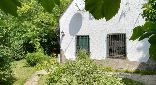 Hermann Cottage, Book Feriehus Hoteller i Western Transdanubia med parkering, Parkering