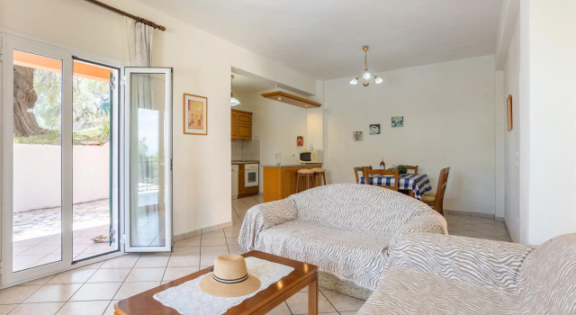 Villa Youla Large Private Pool Walk to Beach Sea Views A C Wifi Car Not Required - 1025