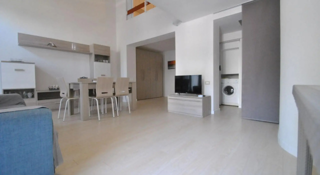C.I.R. N. 049017LTN0011 - In vacation residence -30 mt from the sea, apartment on 2 levels, for 5 pe-FREZZINI La Perla