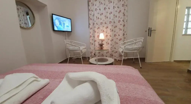 Rustic House Diklo 20m from the sea