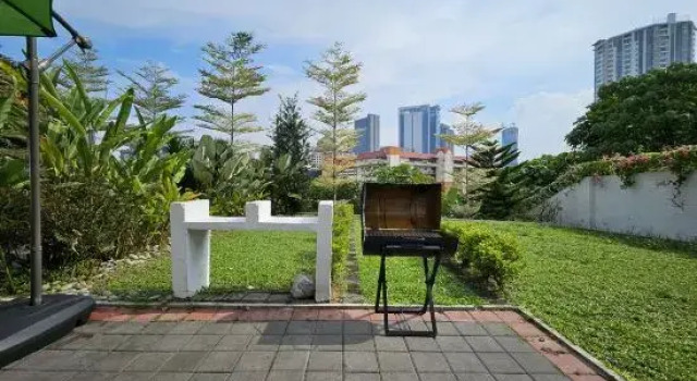 Bangsar Three Storey Luxury Landed House 19PAX, Забронировать Отель Бизнес-отели Куала-Лумпура, рядом с Центральный озерный парк, 4* 5*