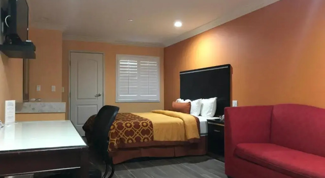 Двухместный номер Standard Executive Suites Inn