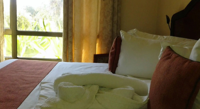 Okavango Roadside Guesthouse, Rezervovat Hotel Hotely v Ngamiland East s parkováním, Parkování