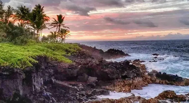 808 BUDDHA 1 Block to the Ocean Paradise Cliffs Central Location 2 Bedrooms Plus Loft 3 Separate Sleeping Areas, Boek Hotel Hawaiian Paradise Park 
