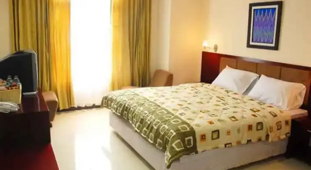 Hotel Istana Ratu Jalan Jaksa, Book Hotel Menteng Jakarta