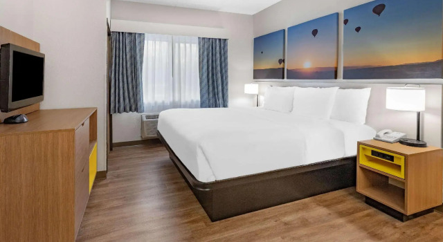 Двухместный люкс c 1 комнатой Days Inn by Wyndham Bernalillo