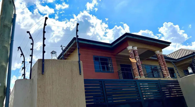 Serene Hostel  Accra, Rezerwuj Hostel Hostele w Akra, Hostel