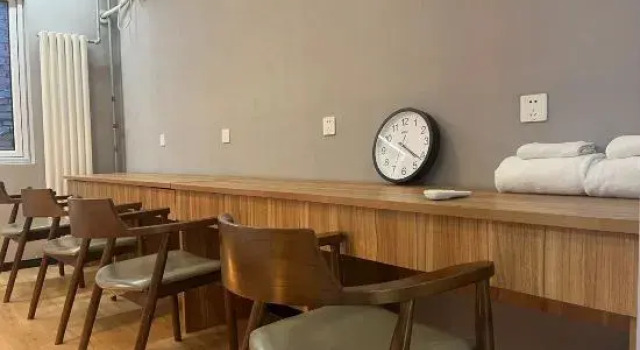 Mijia Youth Hotel (798 Art Park Gaojiayuan Subway Station Branch)