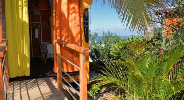 Бунгало Poz Lagon - chambre d'hôtes - Bungalow pour 2 personnes - Jacuzzi privatif - petit déjeuner - Vue sur le lagon