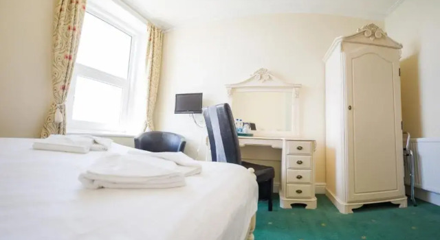 Номер Standard Queensbridge Hotel