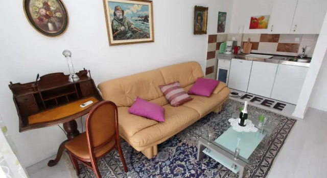 Апартаменты Rooms and Apartments Sally