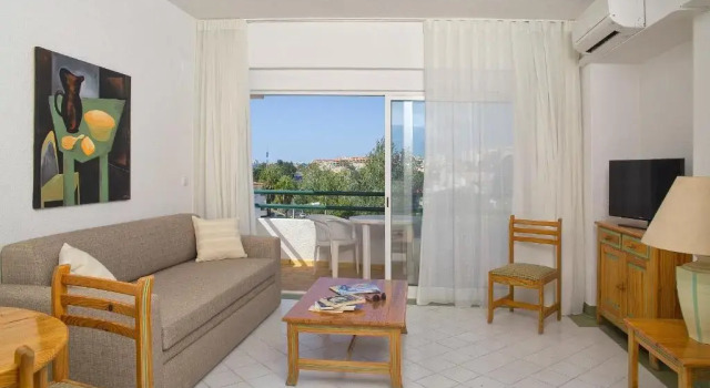 Апартаменты Ourabay Hotel Apartamento - Art & Holidays
