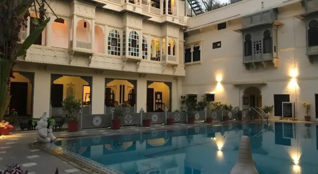 Mahendra Prakash, Rezerwuj Hotel Hotele w Rajasthan z parkingiem, Parking