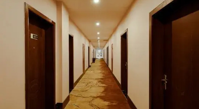 Huayu Fashion Hotel (Songshan Road People's Government Branch, Gongyi)