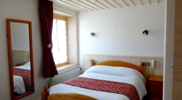Logis Hôtel les Sapins, Boek Hotel Hotels in Franche-Comte met ontbijt, Ontbijt