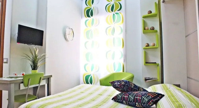 Blaserna House "in the Heart of Shopping in Roma", Book Feriehus Sommerhuse i Portuense, Hytte