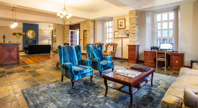 Protea Hotel Mossel Bay, Book Hotel Hoteller i Mossel med parkering, Parkering