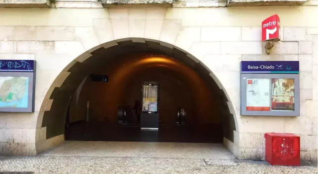 Living Lounge Hostel, Забронировать Хостел СПА-отели Лиссабона, рядом с Lisboa Story Centre, SPA-услуги