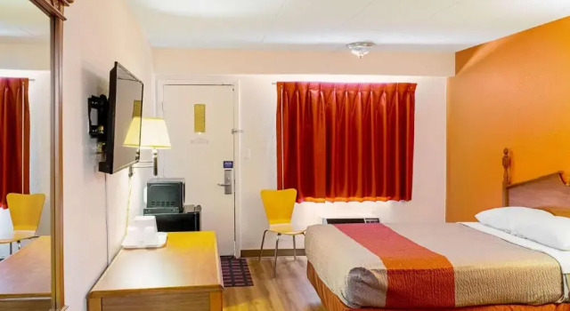 Четырёхместный номер Deluxe Motel 6-Cincinnati, OH