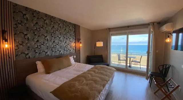 Двухместный номер Superior с видом на море Hôtel Mar I Cel & Spa