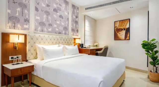 Country Inn Varanasi, Забронировать Отель Отели Джамб с завтраком, Завтраки