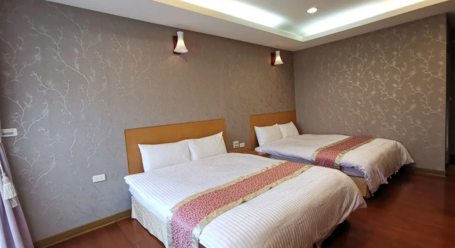 Четырёхместный номер Standard с балконом Sitou Peach Villa B&B