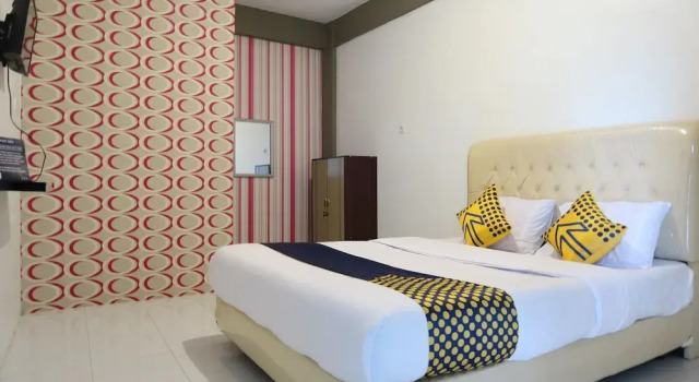 Номер Standard SPOT ON 1772 Hotel Penginapan Cemara Syariah