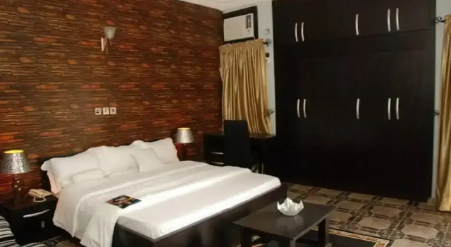 Люкс Premier с балконом Amso International Hotel