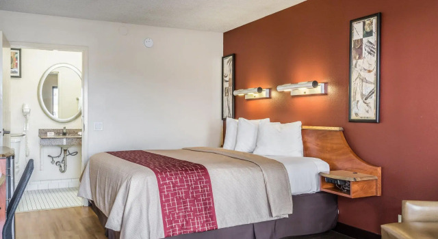 Двухместный номер Deluxe Red Roof Inn Bowling Green