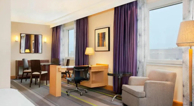 Двухместный полулюкс клубный Sheraton Brussels Airport Hotel
