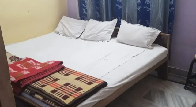 Номер Deluxe Goroomgo Uma Ganga Guest House Varanasi