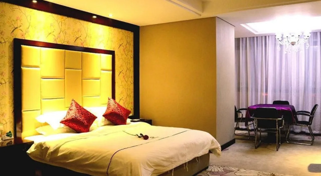 Huangguan Business Hotel