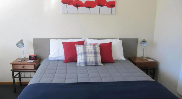 Апартаменты Cromwell Motel