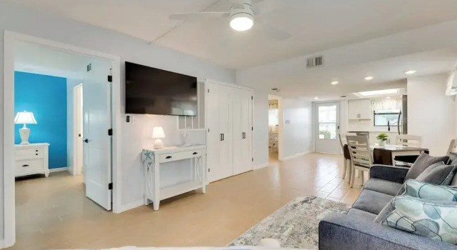 Апартаменты Lanai & Beach Gear: Casa Bella Condo 5 Mi to Sand!