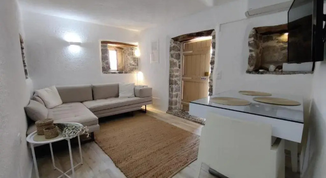 Xobli House 18ths' century renovated micro house, Забронировать Отель Отели East Crete с парковкой, Парковка