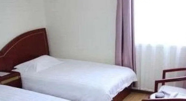 Zhanhua Dongfang Hotel, Забронировать Отель Бинжоу Шаньдун
